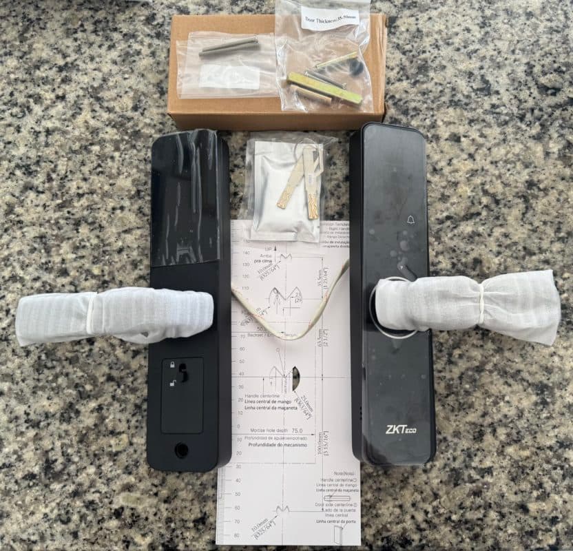 CERRADURA INTELIGENTE ZKTECO ML100 C/HUELLA WIFI ESTANDAR EUROPEO PUERTAS 35-60MM